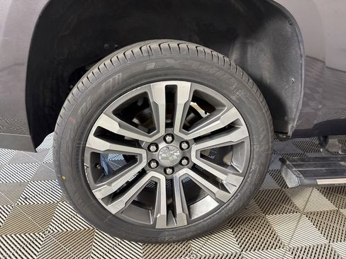 Used 2018 GMC Yukon Denali w/ Denali Ultimate Package AWD/4WD image 34