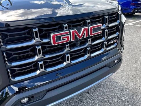 Used 2025 GMC Canyon AT4 w/ Technology Plus Package AWD/4WD image 32