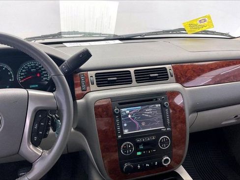 Used 2013 Chevrolet Avalanche LT AWD/4WD image 5