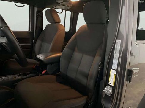 Used 2017 Jeep Wrangler Unlimited Sport w/ Connectivity Group image 61