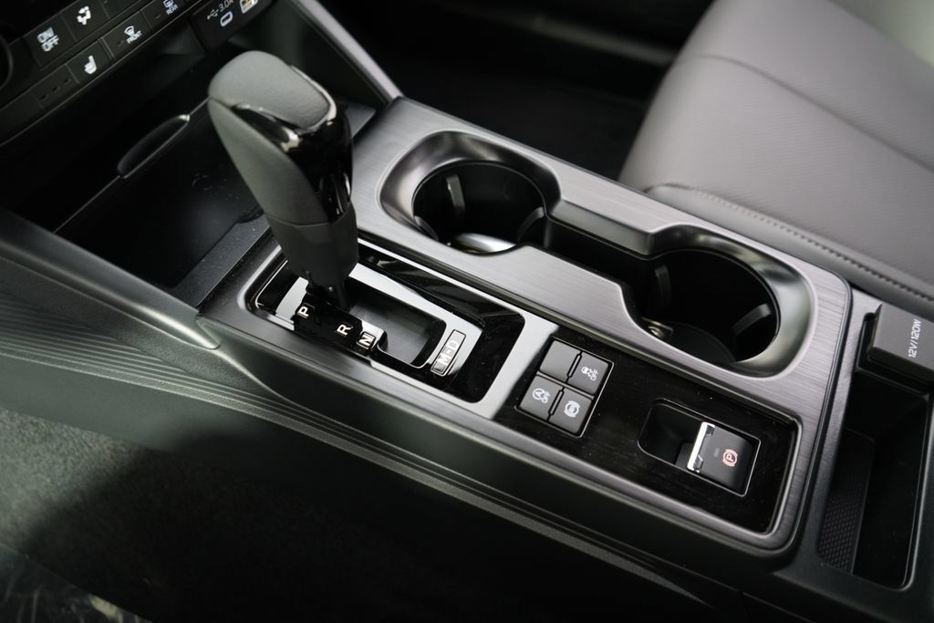 New 2026 Subaru Outback Limited AWD/4WD image 31