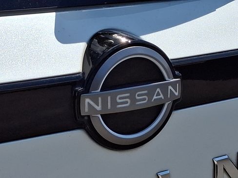 Used 2023 Nissan Pathfinder Platinum w/ Cargo Package AWD/4WD image 29