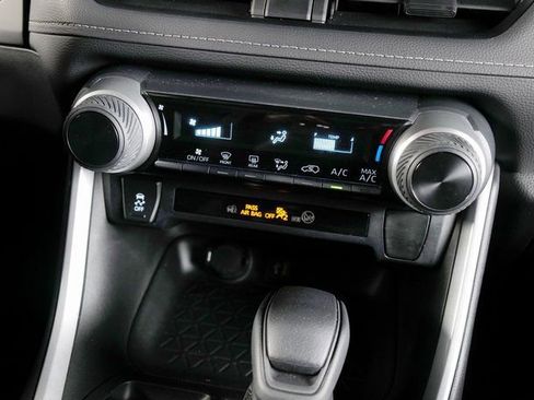 Used 2023 Toyota RAV4 LE image 15