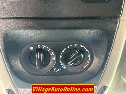 Used 2004 Ford Explorer Limited AWD/4WD image 22