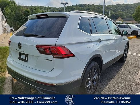 Certified 2024 Volkswagen Tiguan SE AWD/4WD image 4