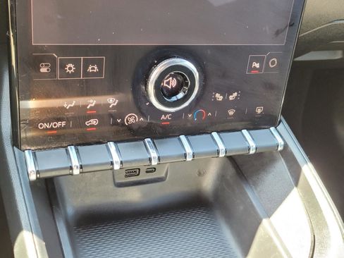 Used 2025 GMC Terrain Elevation AWD/4WD image 25