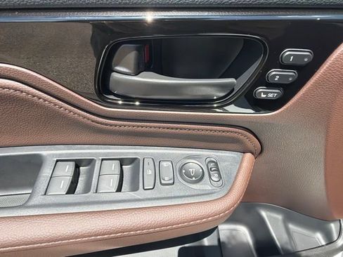 New 2026 Honda Odyssey Touring image 17