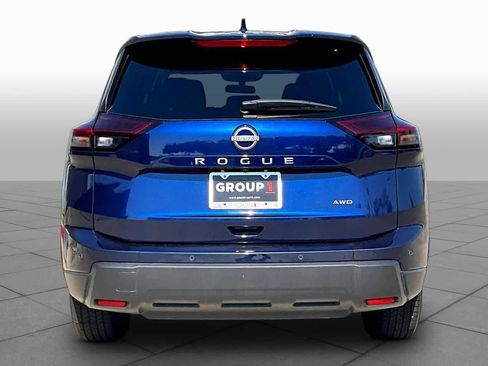 Certified 2025 Nissan Rogue SV AWD/4WD image 5