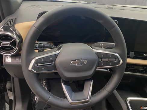 New 2026 Chevrolet Equinox ACTIV w/ Convenience Package III AWD/4WD image 21