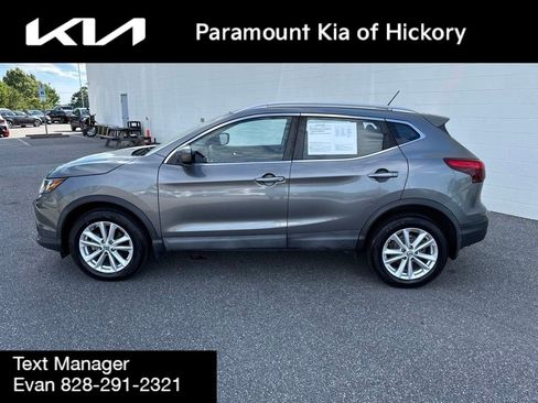 Used 2017 Nissan Rogue Sport SV FWD image 4