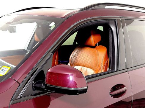 Used 2023 BMW X7 xDrive40i w/ Executive Package image 30