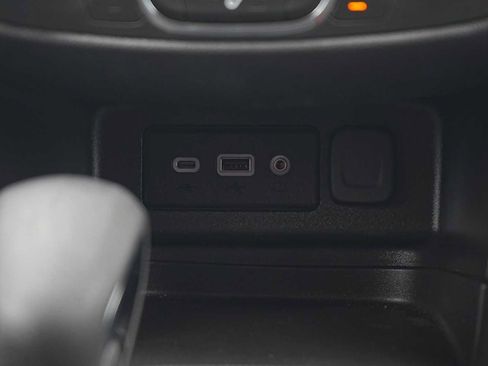 Used 2023 Chevrolet Equinox LT FWD image 22