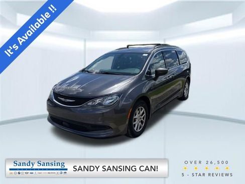 Used 2021 Chrysler Voyager Lxi FWD image 1