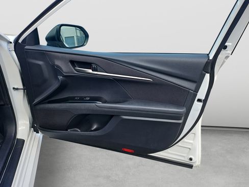 Used 2025 Toyota Camry LE FWD image 34