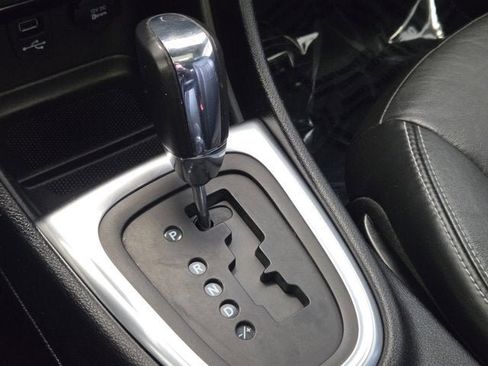 Used 2012 Chrysler 200 Limited image 25