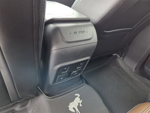 Used 2024 Ford Bronco Outer Banks image 8