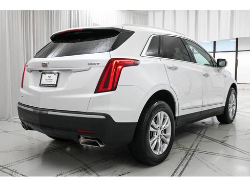 Certified 2023 Cadillac XT5 Luxury AWD/4WD image 7