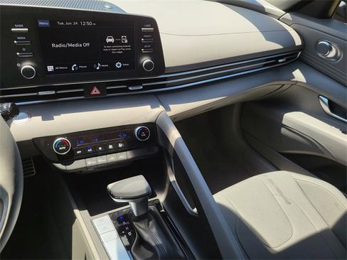 New 2025 Hyundai Elantra Sport image 15