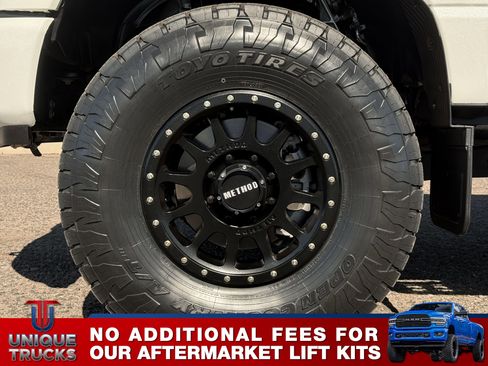 Used 2024 Ford F350 Platinum w/ Tremor Off-Road Package image 16