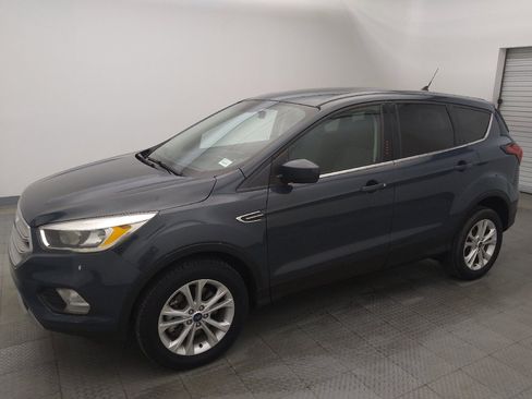 Used 2019 Ford Escape SE AWD/4WD image 2