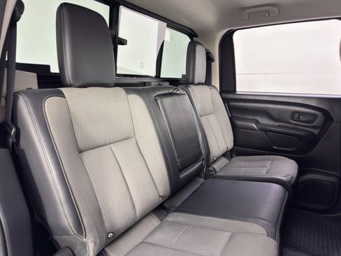 Used 2018 Nissan Titan S w/ S Utility Package image 28