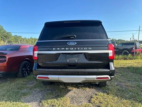 Used 2024 Ford Expedition XLT RWD image 6
