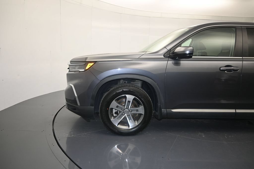 Used 2025 Honda Pilot EX-L image 9