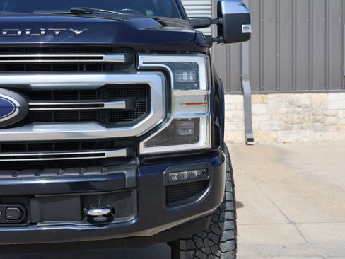 Used 2021 Ford F350 Platinum w/ Tremor Off-Road Package AWD/4WD image 17