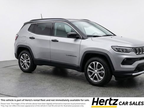 Used 2025 Jeep Compass Trailhawk image 1
