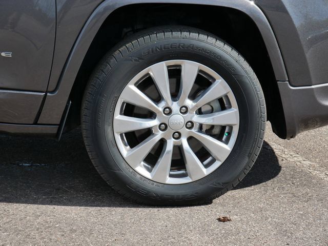 Used 2018 Jeep Cherokee Overland w/ Heavy Duty Protection Group AWD/4WD image 7
