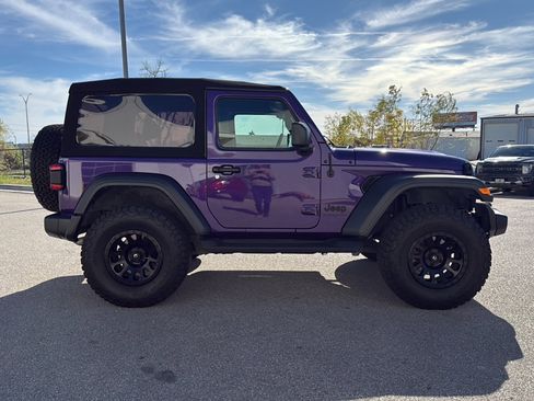 Used 2023 Jeep Wrangler Sport image 5