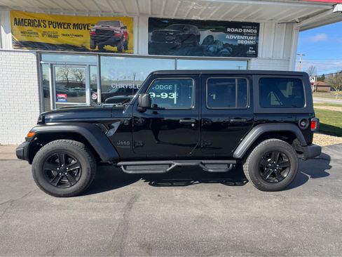 Used 2021 Jeep Wrangler Unlimited Sport image 4
