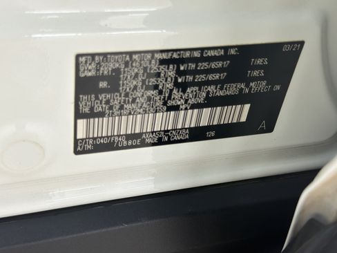 Used 2021 Toyota RAV4 LE FWD image 21