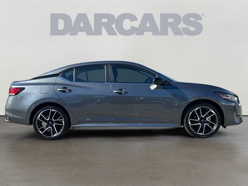 Used 2025 Nissan Sentra SR image 5