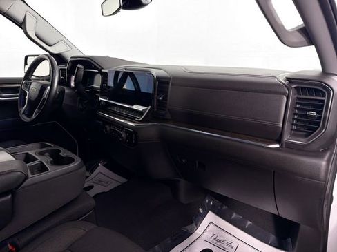 Used 2023 Chevrolet Silverado 1500 LT AWD/4WD image 28