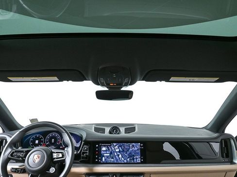 Certified 2025 Porsche Cayenne S image 26