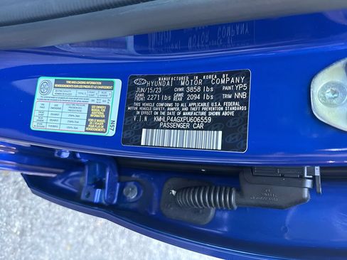Used 2023 Hyundai Elantra Limited FWD image 5