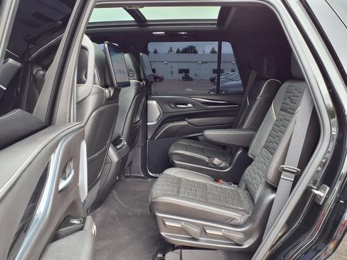 Certified 2024 Cadillac Escalade V AWD/4WD image 10
