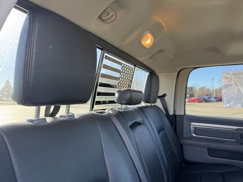 Used 2017 RAM 1500 Classic SLT w/ Luxury Group image 18