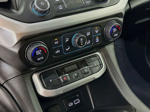 Used 2023 GMC Acadia SLT w/ Trailering Package image 24