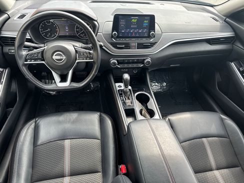 Used 2025 Nissan Altima 2.5 SR FWD image 22