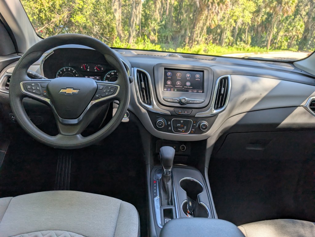 Used 2024 Chevrolet Equinox LS w/ Driver Confidence II Package FWD image 11
