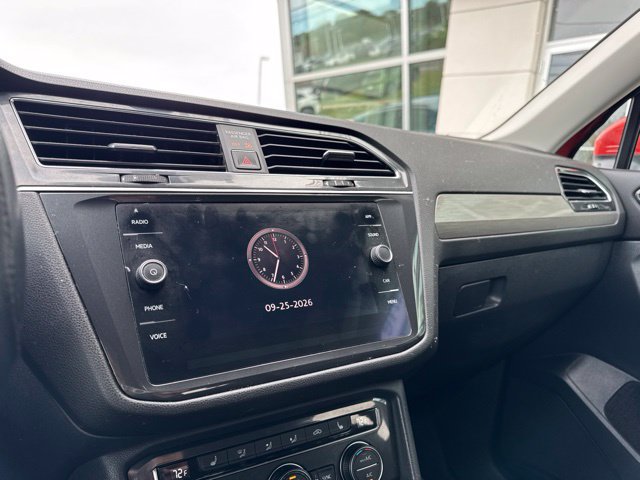 Used 2018 Volkswagen Tiguan SE AWD/4WD image 13