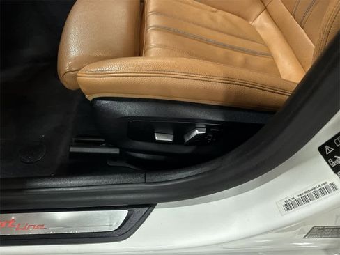 Used 2019 BMW 530i xDrive w/ Convenience Package image 24