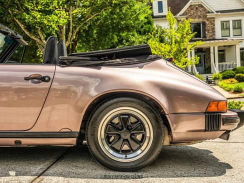 Used 1988 Porsche 911 Carrera RWD image 3