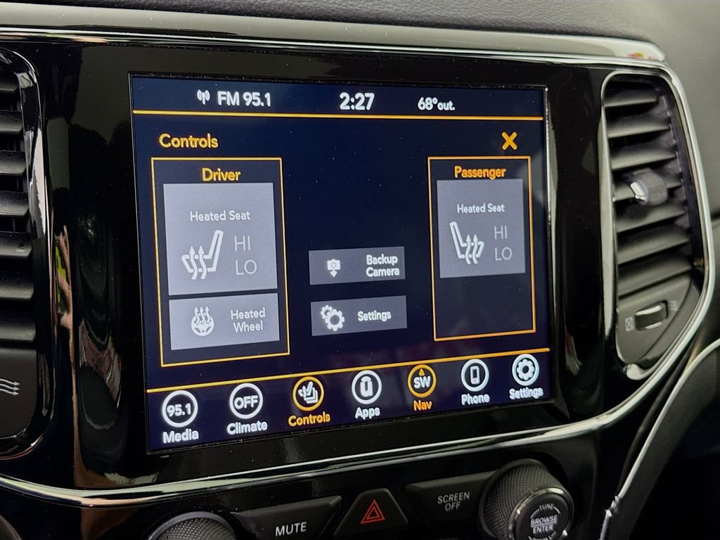 Used 2021 Jeep Grand Cherokee Limited AWD/4WD image 13