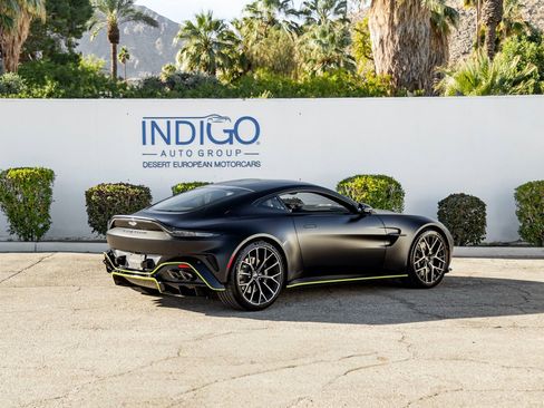 Used 2025 Aston Martin V8 Vantage Coupe image 6