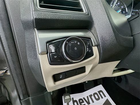 Used 2018 Ford Explorer XLT w/ Equipment Group 202A image 10