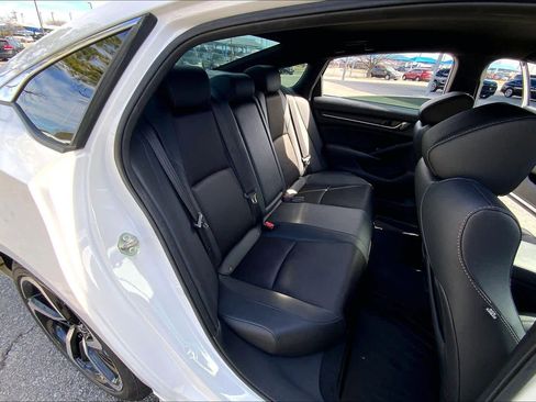 Used 2020 Honda Accord Sport image 19