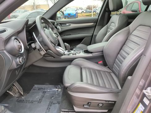 Used 2024 Alfa Romeo Stelvio Veloce image 21